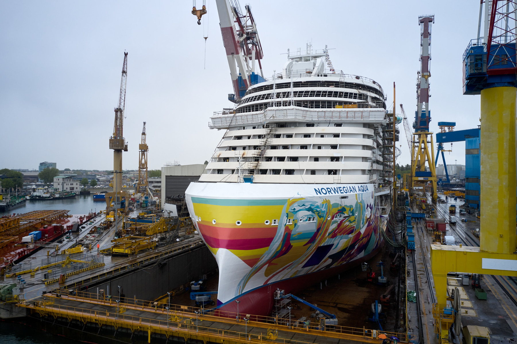 NORWEGIAN CRUISE LINE E FINCANTIERI FESTEGGIANO IL VARO DELLA NUOVISSIMA NORWEGIAN AQUA