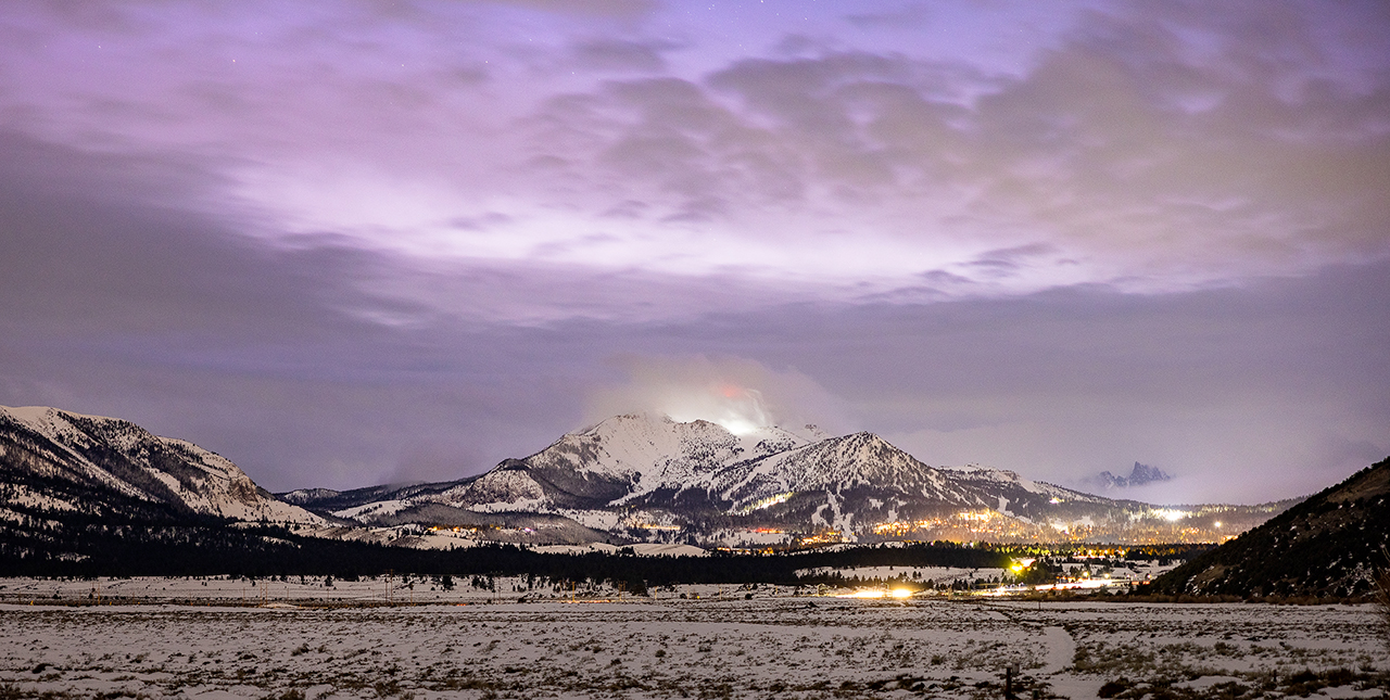 PASQUA SUL “TETTO DELLA CALIFORNIA”: A MAMMOTH LAKES LA PRIMAVERA SI FESTEGGIA A 2.400 METRI DI ALTITUDINE